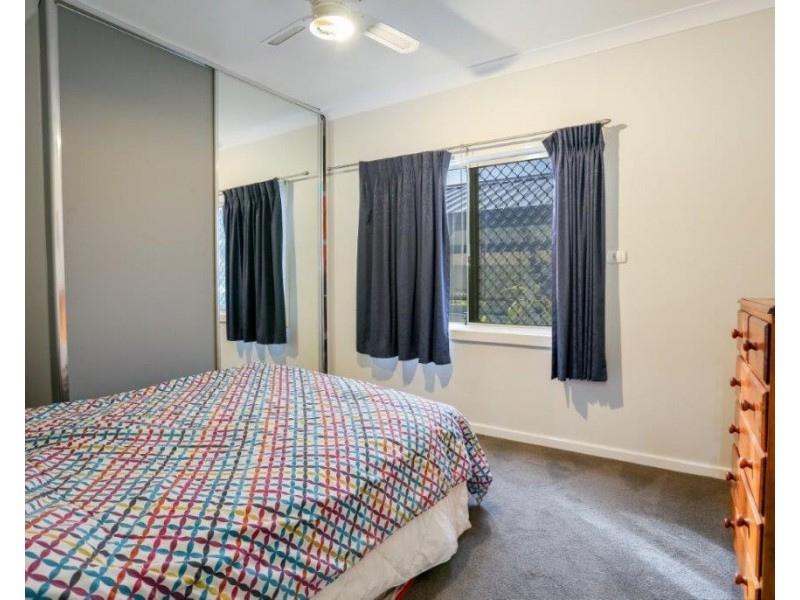 19 Mondak Place, Carey Park WA 6230