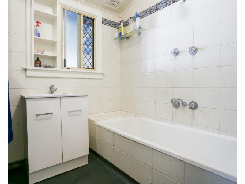 19 Mondak Place, Carey Park WA 6230