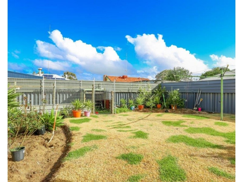 19 Mondak Place, Carey Park WA 6230