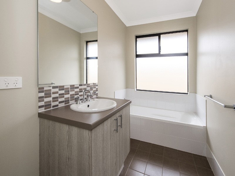 59 Sherwood Road, Australind WA 6233