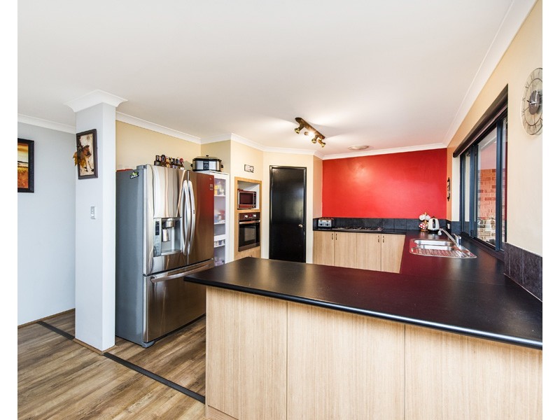 16 Nepean Turn, Millbridge WA 6232