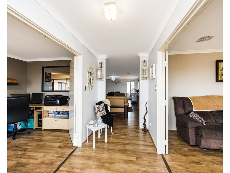 16 Nepean Turn, Millbridge WA 6232