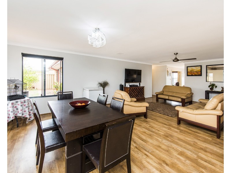 16 Nepean Turn, Millbridge WA 6232