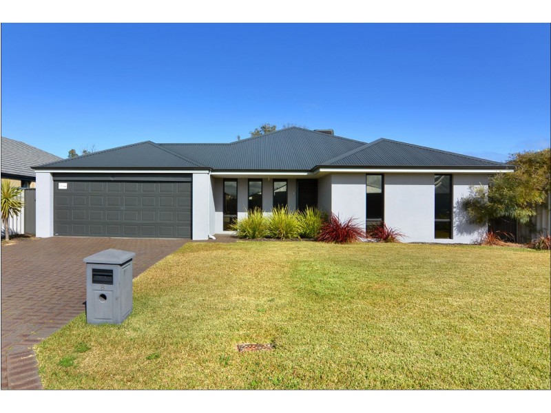 8 Stockton Way, Dalyellup WA 6230