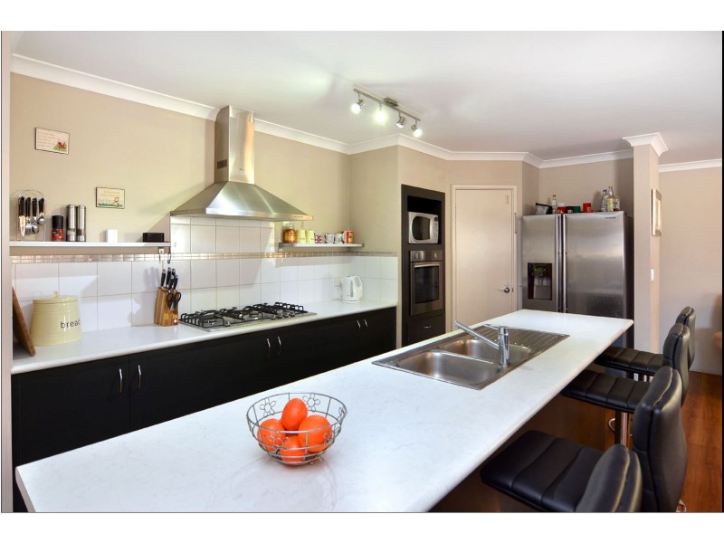 8 Stockton Way, Dalyellup WA 6230