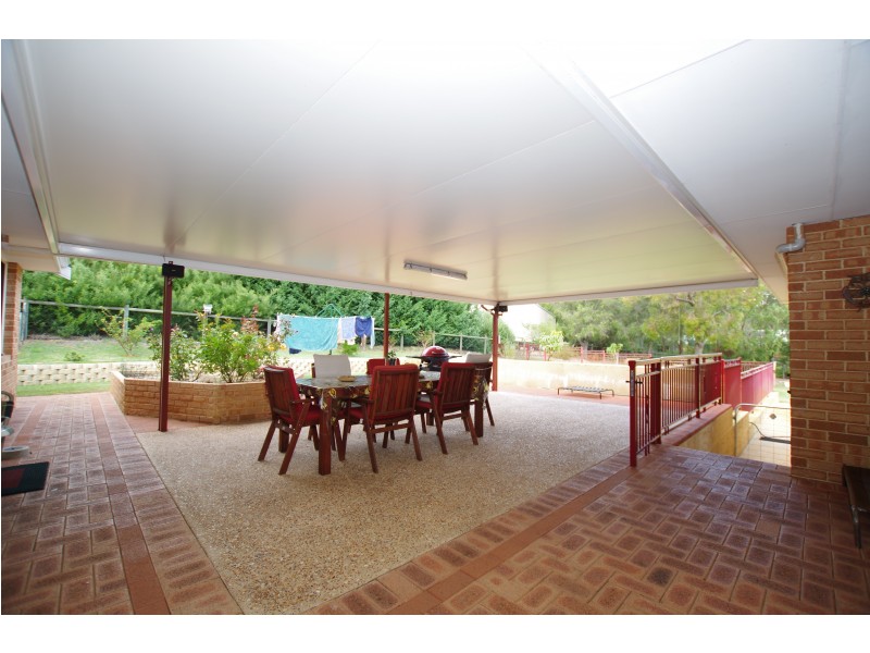 31 Maidment Parade, Dalyellup WA 6230