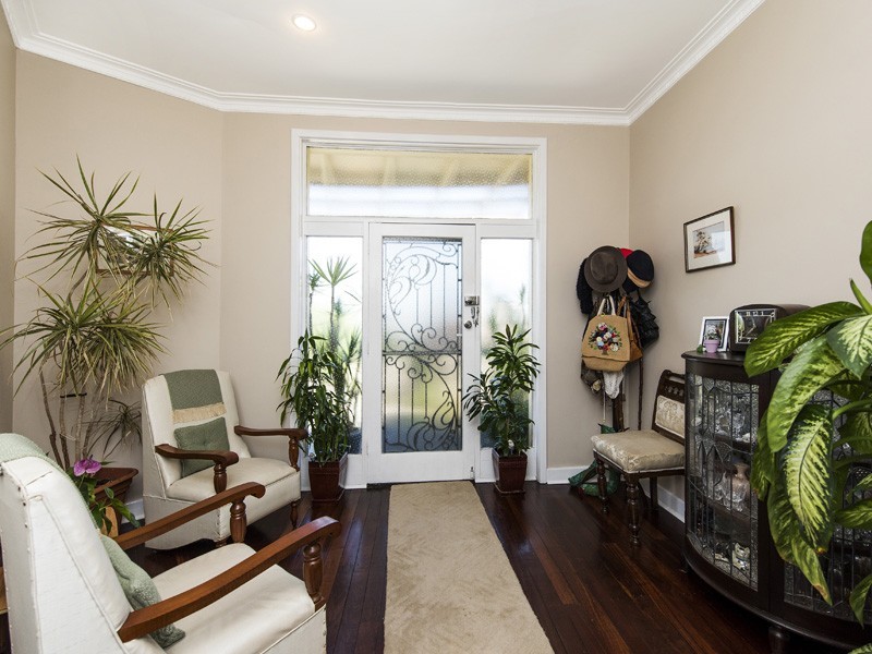 22 Carma Avenue, Collie WA 6225