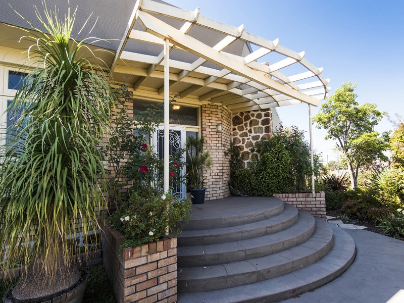22 Carma Avenue, Collie WA 6225