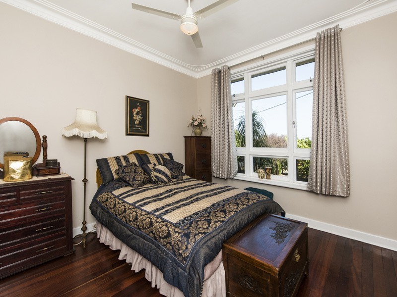 22 Carma Avenue, Collie WA 6225