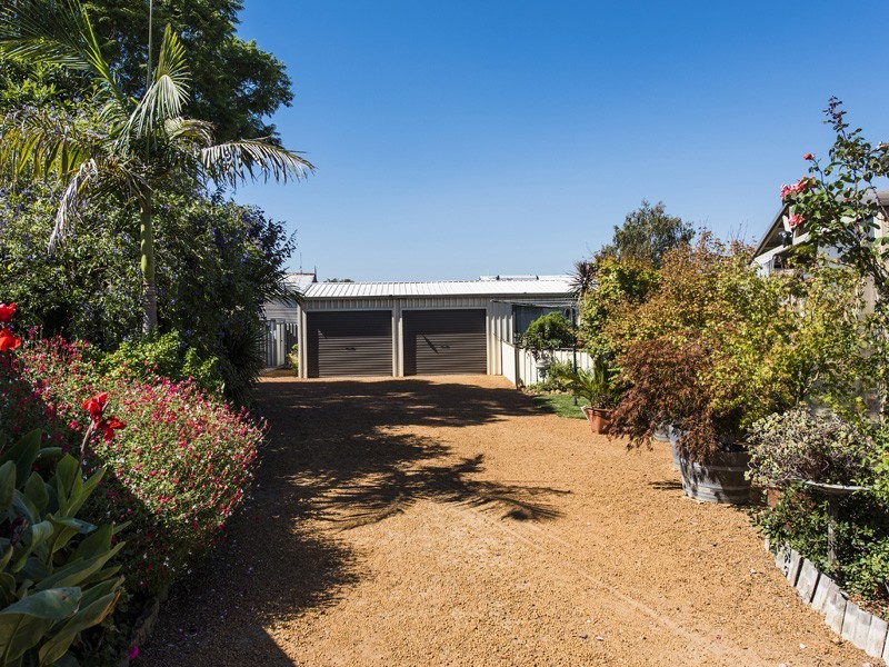 22 Carma Avenue, Collie WA 6225
