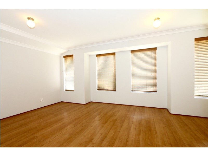 74 Wentworth Drive, Dalyellup WA 6230