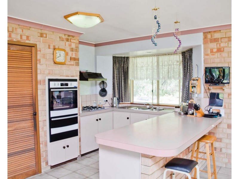 6 O’Neil Grove, Dardanup West WA 6236