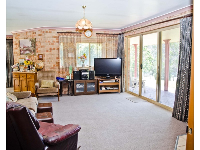 6 O’Neil Grove, Dardanup West WA 6236