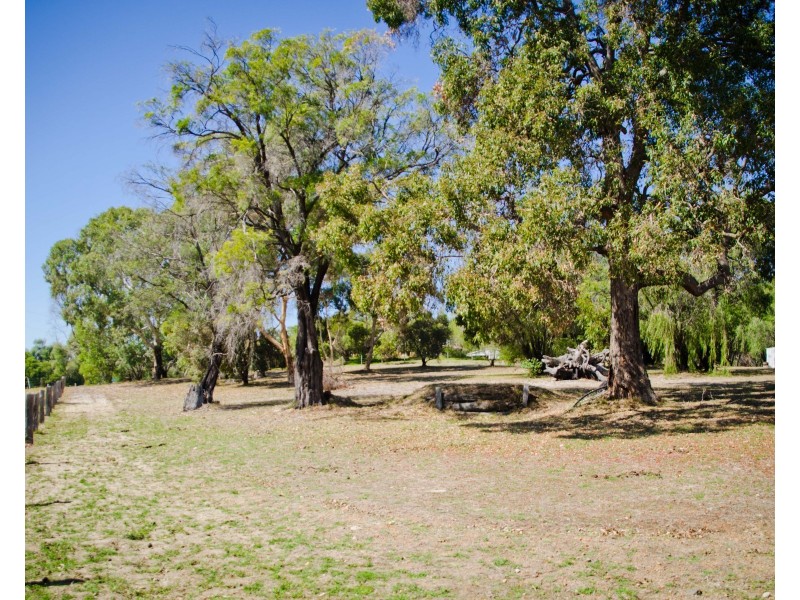 6 O’Neil Grove, Dardanup West WA 6236