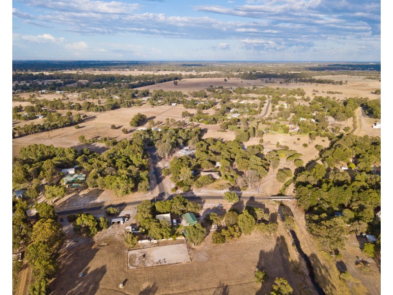 6 O’Neil Grove, Dardanup West WA 6236