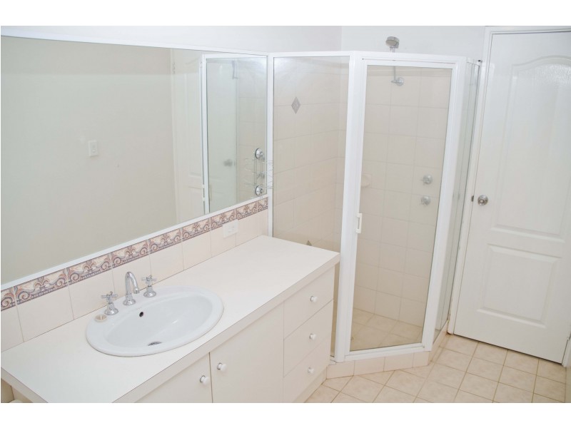 21 Pembroke Street, College Grove WA 6230