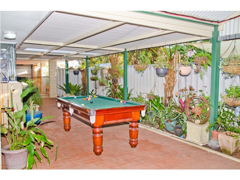 21 Pembroke Street, College Grove WA 6230