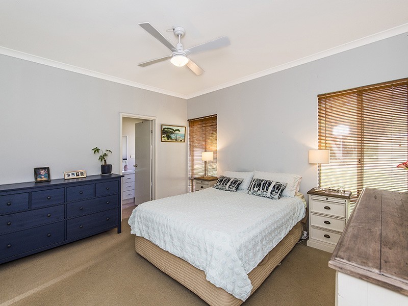 38 Hawkins Drive, Gelorup WA 6230