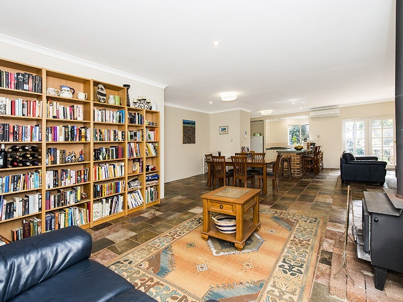 38 Hawkins Drive, Gelorup WA 6230