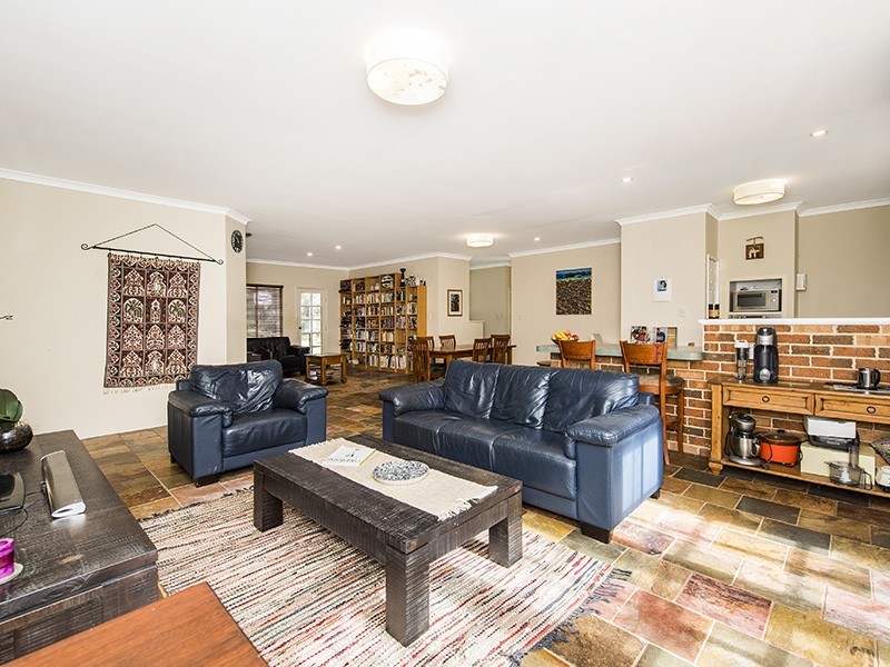 38 Hawkins Drive, Gelorup WA 6230