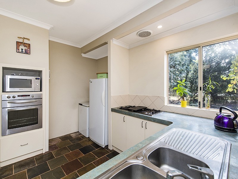 38 Hawkins Drive, Gelorup WA 6230
