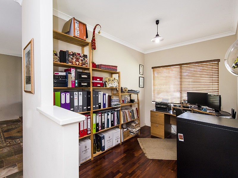 38 Hawkins Drive, Gelorup WA 6230