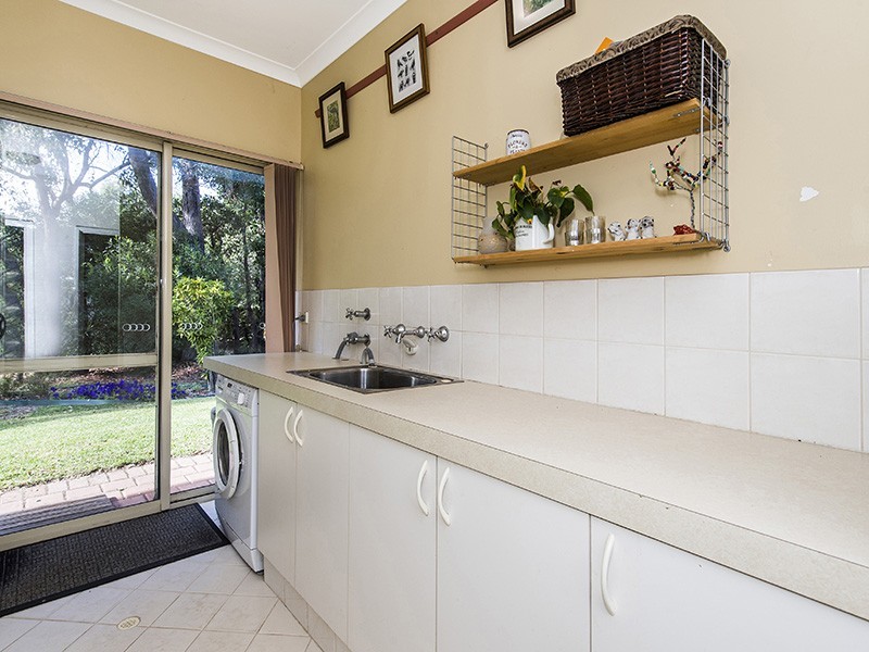 38 Hawkins Drive, Gelorup WA 6230