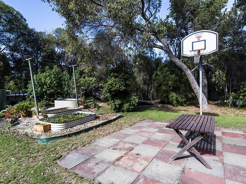38 Hawkins Drive, Gelorup WA 6230