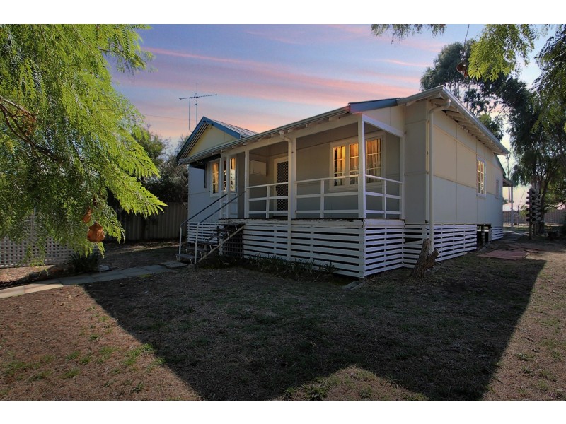 16 Bright Street, Carey Park WA 6230