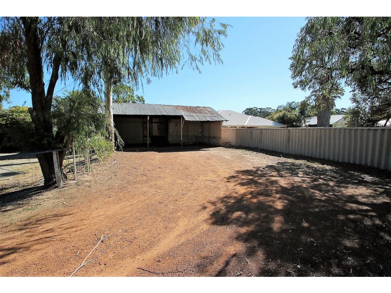 16 Bright Street, Carey Park WA 6230