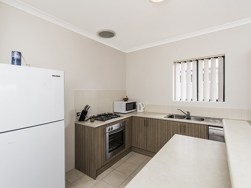 2b Hamel Link, Dalyellup WA 6230