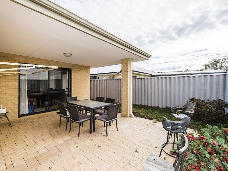 2b Hamel Link, Dalyellup WA 6230
