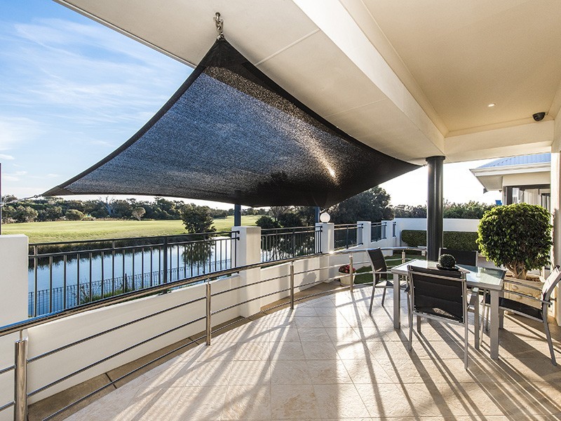 14 Gleneagles Way, Pelican Point WA 6230