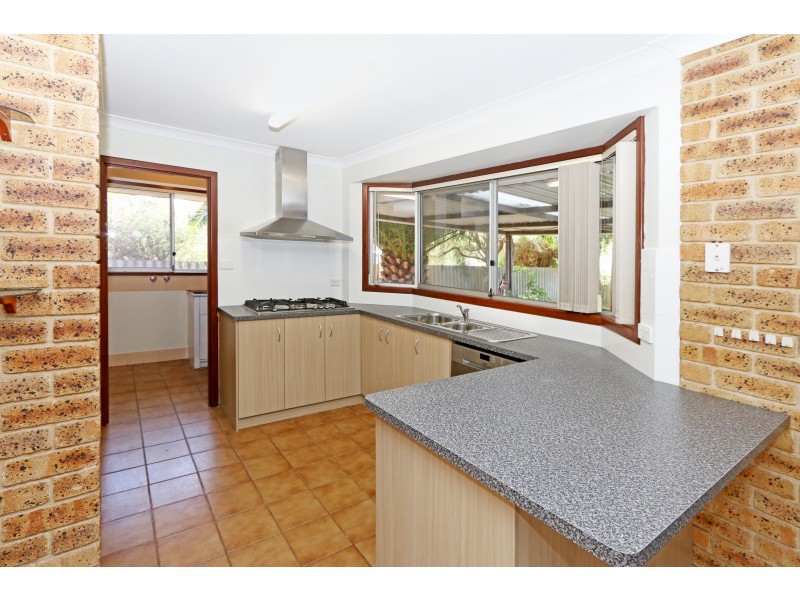 15 Armanta Drive, Carey Park WA 6230