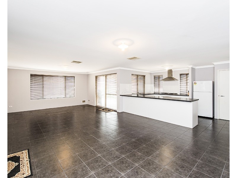 364 Parade Road, Dalyellup WA 6230