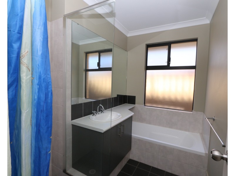 16 Reeves Approach, Dalyellup WA 6230