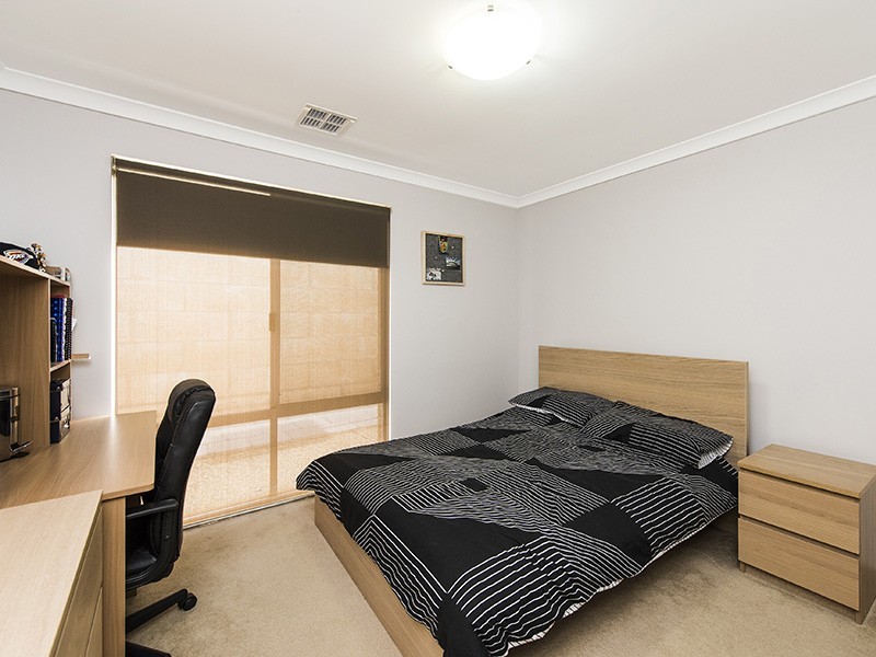 8 Rodondo Street, Dalyellup WA 6230