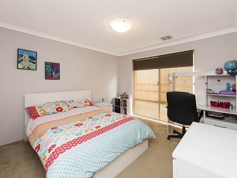 8 Rodondo Street, Dalyellup WA 6230