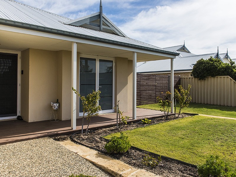 8 Rodondo Street, Dalyellup WA 6230
