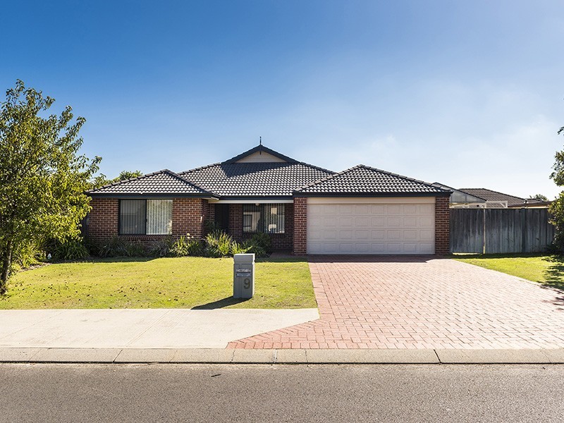 9 Burwood Rd, Australind WA 6233