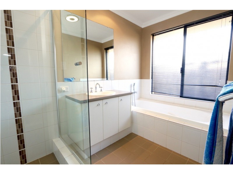 10 Binar Way, Dalyellup WA 6230