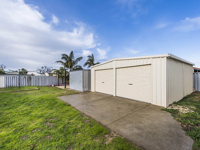 24 Deakin Elbow, Eaton WA 6232