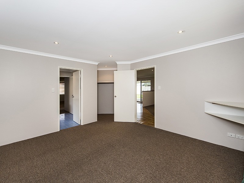 24 Deakin Elbow, Eaton WA 6232