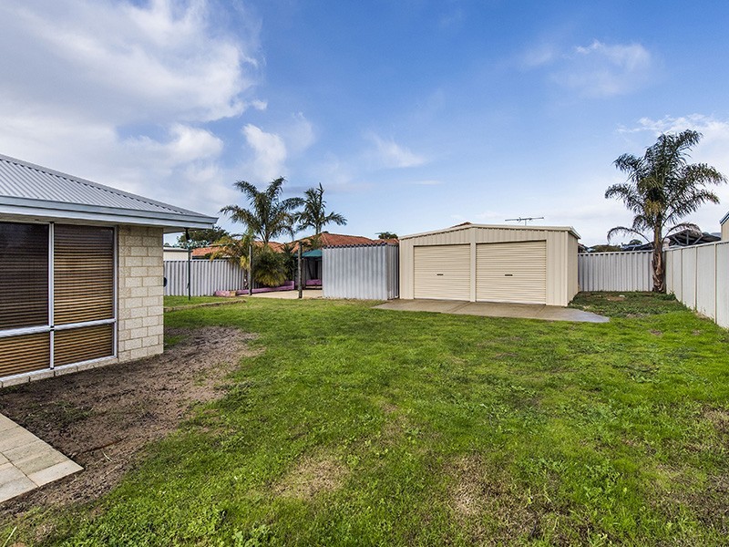 24 Deakin Elbow, Eaton WA 6232
