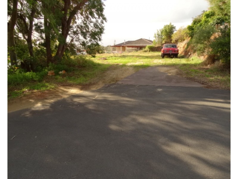 25 Magill St, Australind WA 6233