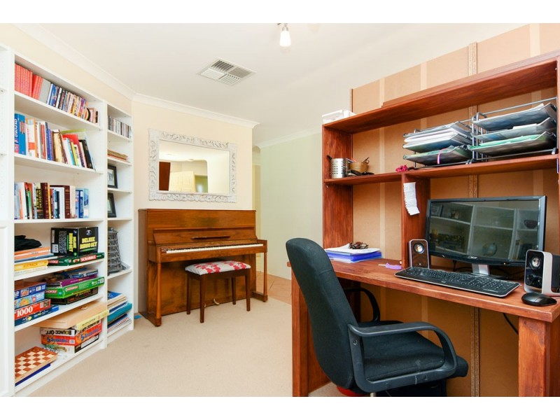 1 Modong Street, Dalyellup WA 6230