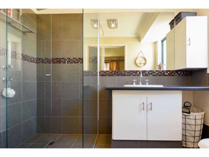 1 Modong Street, Dalyellup WA 6230