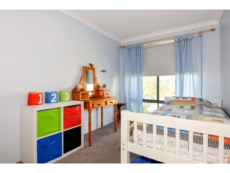 1 Modong Street, Dalyellup WA 6230