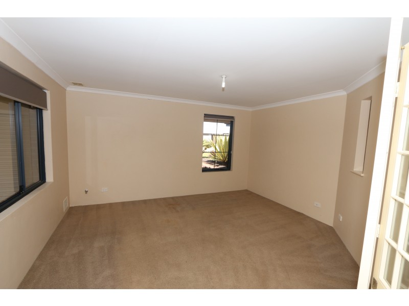 5 Dravite Way, Dalyellup WA 6230