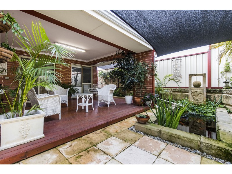 23 Somerville Drive, College Grove WA 6230